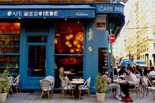 La vie dans le sud-ouest de la France change avec les saisons, des festivals d'été et des marchés de récolte aux hivers douillets et aux traditions culinaires saisonnières. La vie dans le sud-ouest de la France change avec les saisons, des festivals d'été et des marchés de récolte aux hivers douillets et aux traditions culinaires saisonnières.