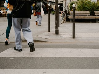Markten en het dagelijks leven in Zuidwest-Frankrijk weerspiegelen een betaalbare levensstijl, verse lokale producten en dagelijkse gewoontes die draaien om de gemeenschap. Markten en het dagelijks leven in Zuidwest-Frankrijk weerspiegelen een betaalbare levensstijl, verse lokale producten en dagelijkse gewoontes die draaien om de gemeenschap.